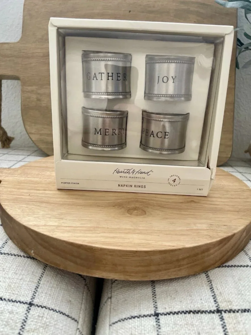 SALE! NWT Hearth & Hand With Magnolia Napkin Rings Set Of 4